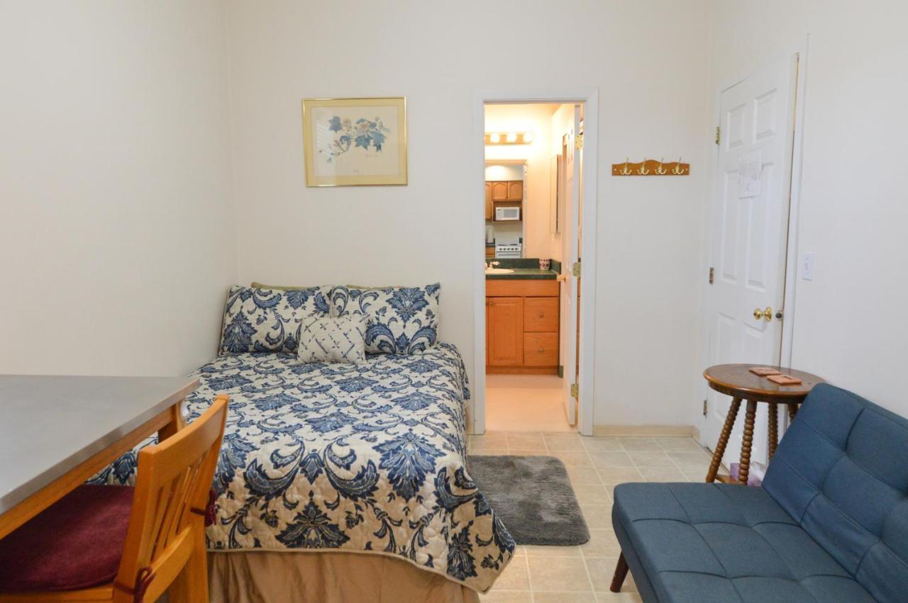 Brown & Hawkins Historical Apartments Seward Bagian luar foto