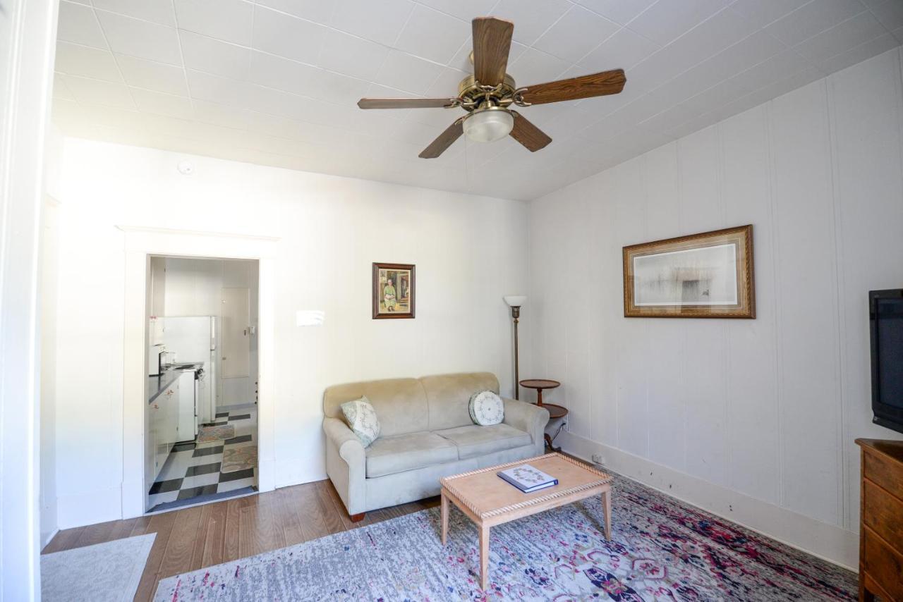 Brown & Hawkins Historical Apartments Seward Bagian luar foto