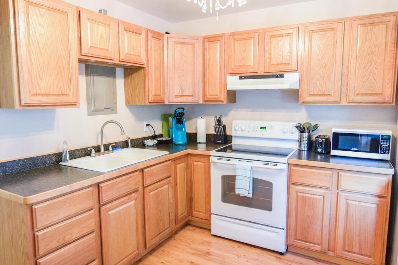 Brown & Hawkins Historical Apartments Seward Bagian luar foto