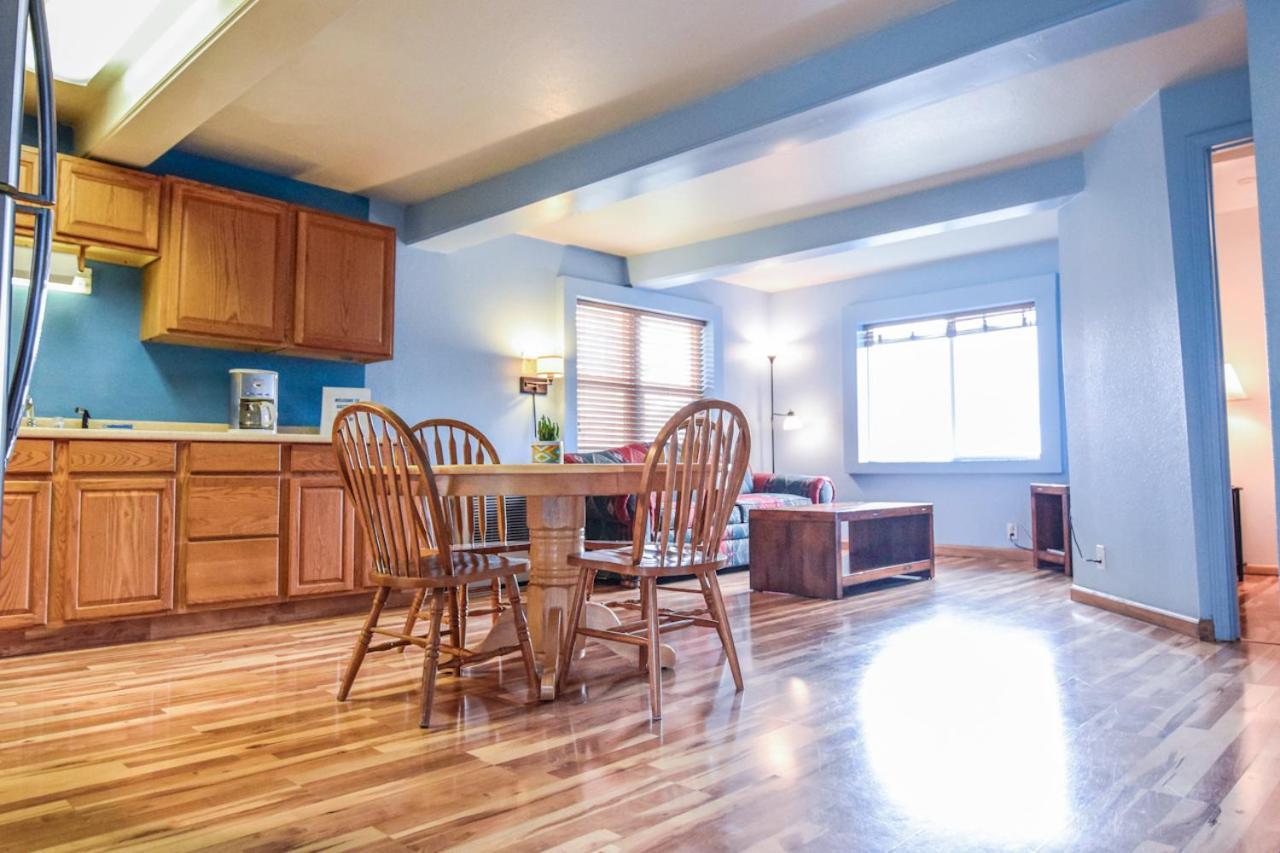 Brown & Hawkins Historical Apartments Seward Bagian luar foto