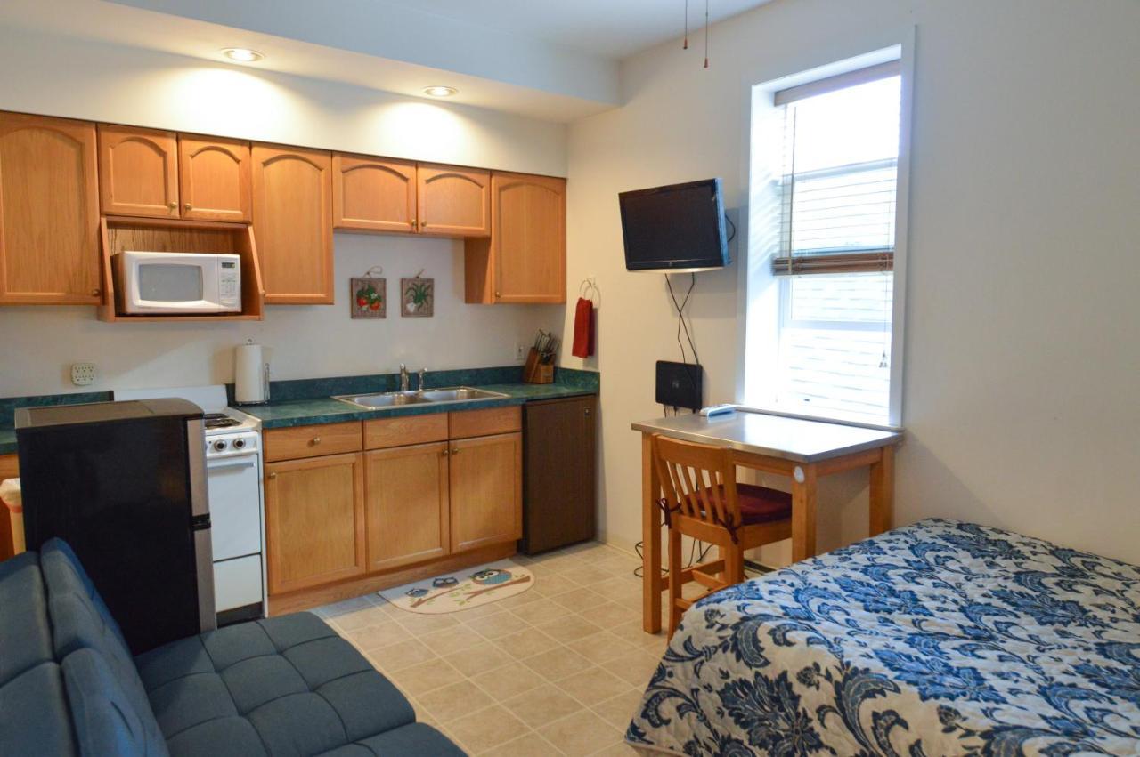 Brown & Hawkins Historical Apartments Seward Bagian luar foto